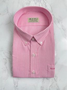 진한 핑크 스트라이프 셔츠